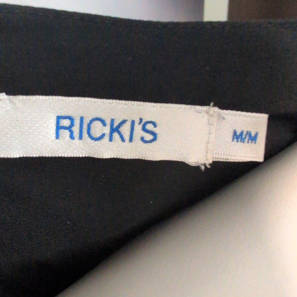 Ricki's Black Floral Sleeveless Blouse - Picture 6 of 7